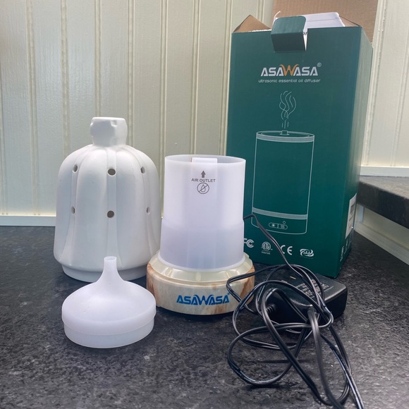 Essential Oil Diffuserr - Picture 2 of 3